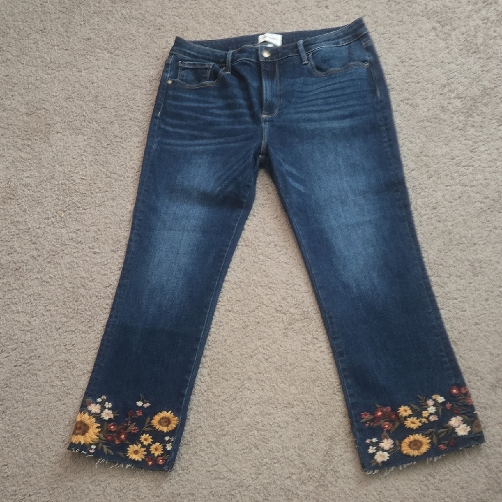 Floral Embroidered Flare Jeans
